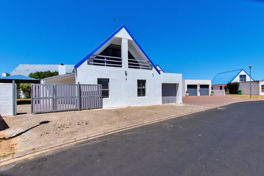 4 Bedroom Property for Sale in Mykonos Western Cape